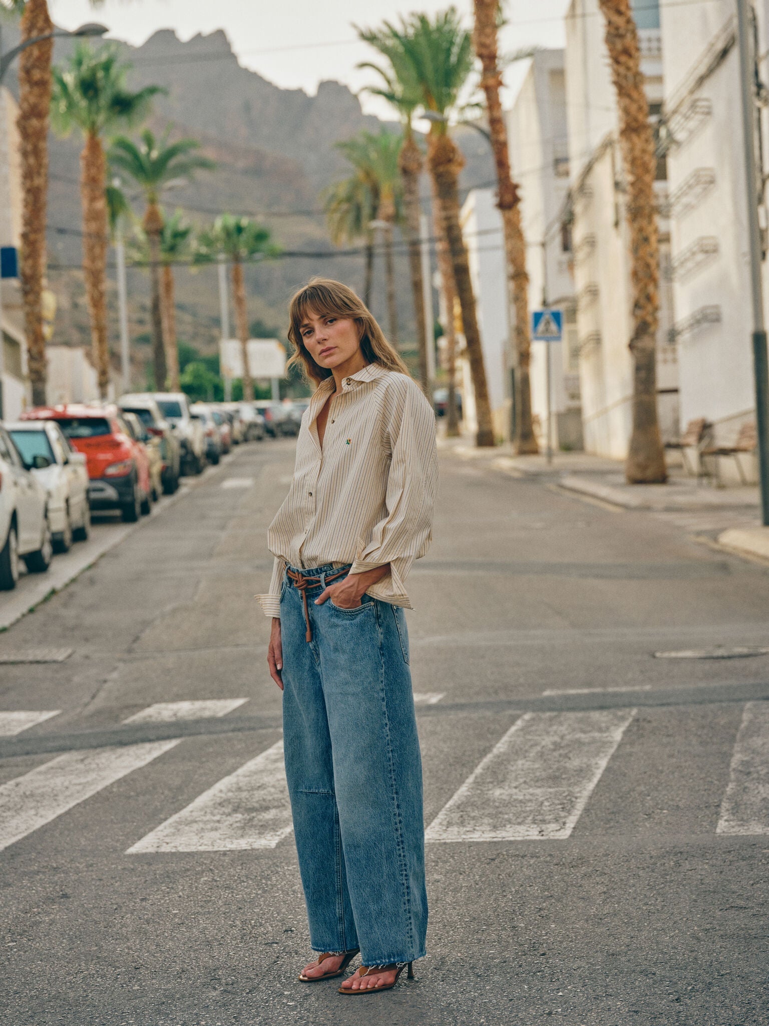 Modelshot / Light Blue Denim / Detail